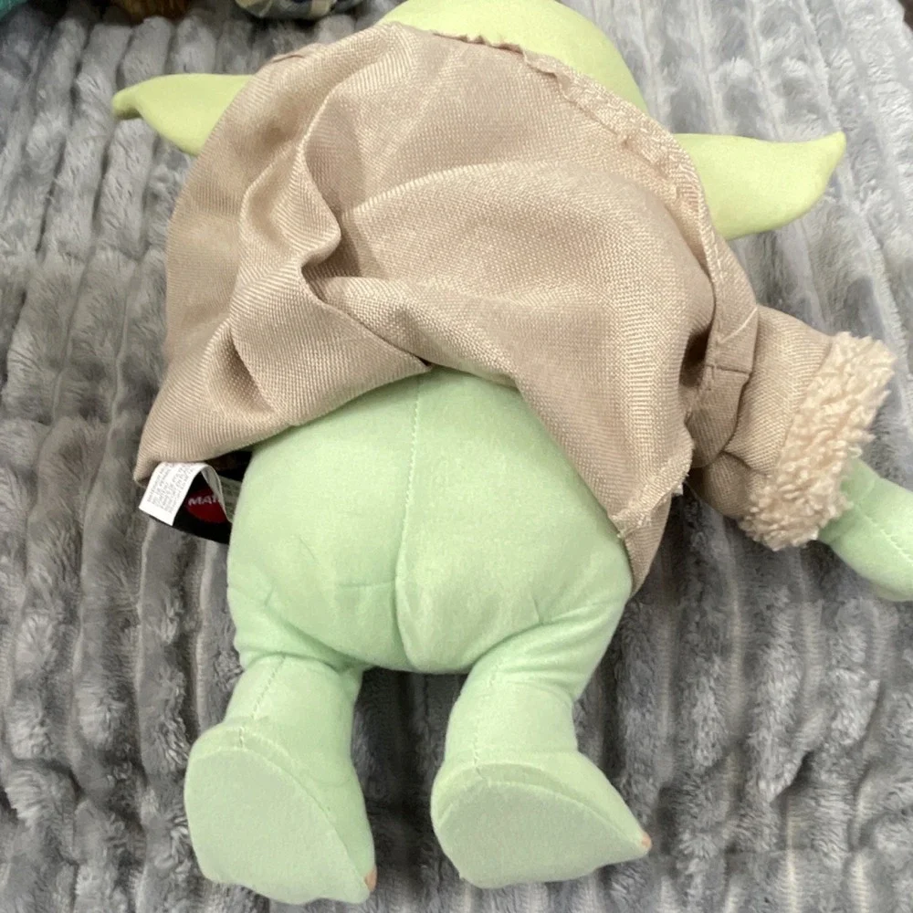 Mattel Star Wars The Child Grogu Plush Toy Beige Coat 2020